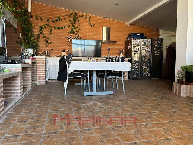 Casa adosada en Venta en Los Barreros