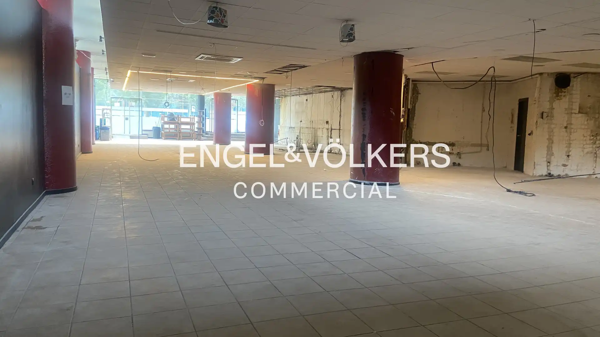 Local de alquiler en Sant Just Desvern