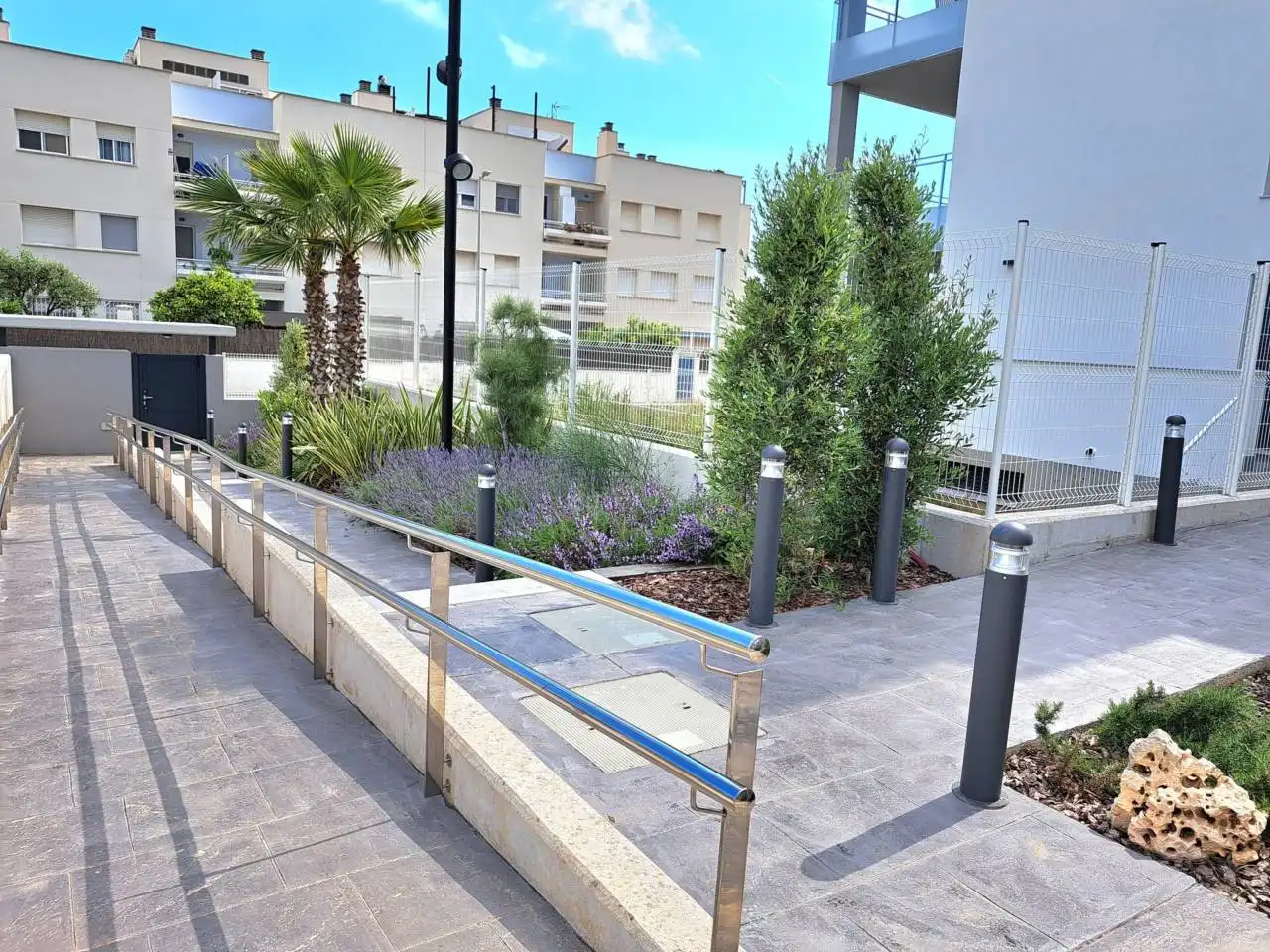 Terrassa de Pis en venda en Cubelles amb Aire condicionat, Calefacció i Jardí privat