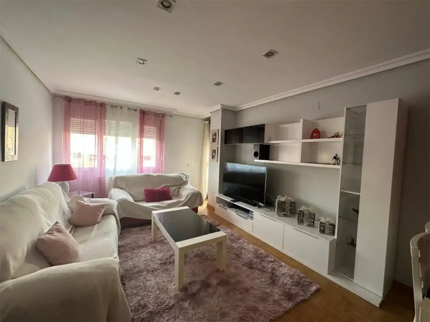Living room of Flat for rent in Cuenca Capital  with Swimming Pool and Balcony