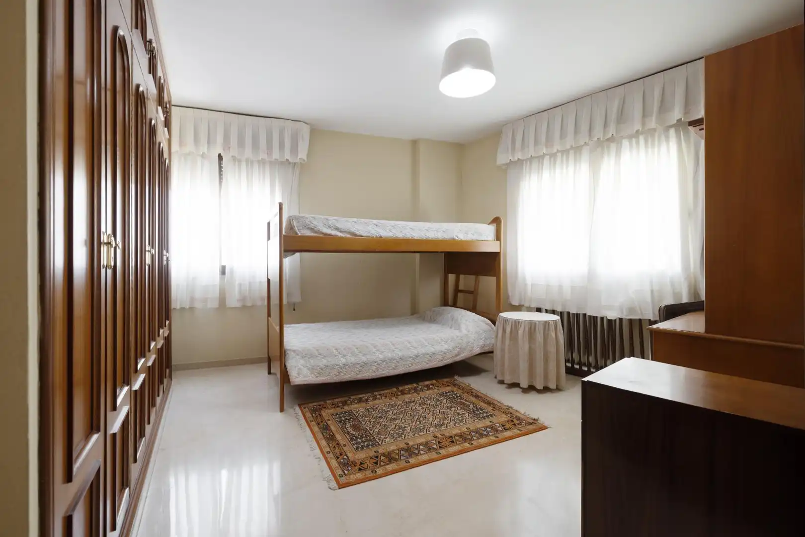 Bedroom of Flat for sale in Sevilla  with Air Conditioner, Heating and Terrace