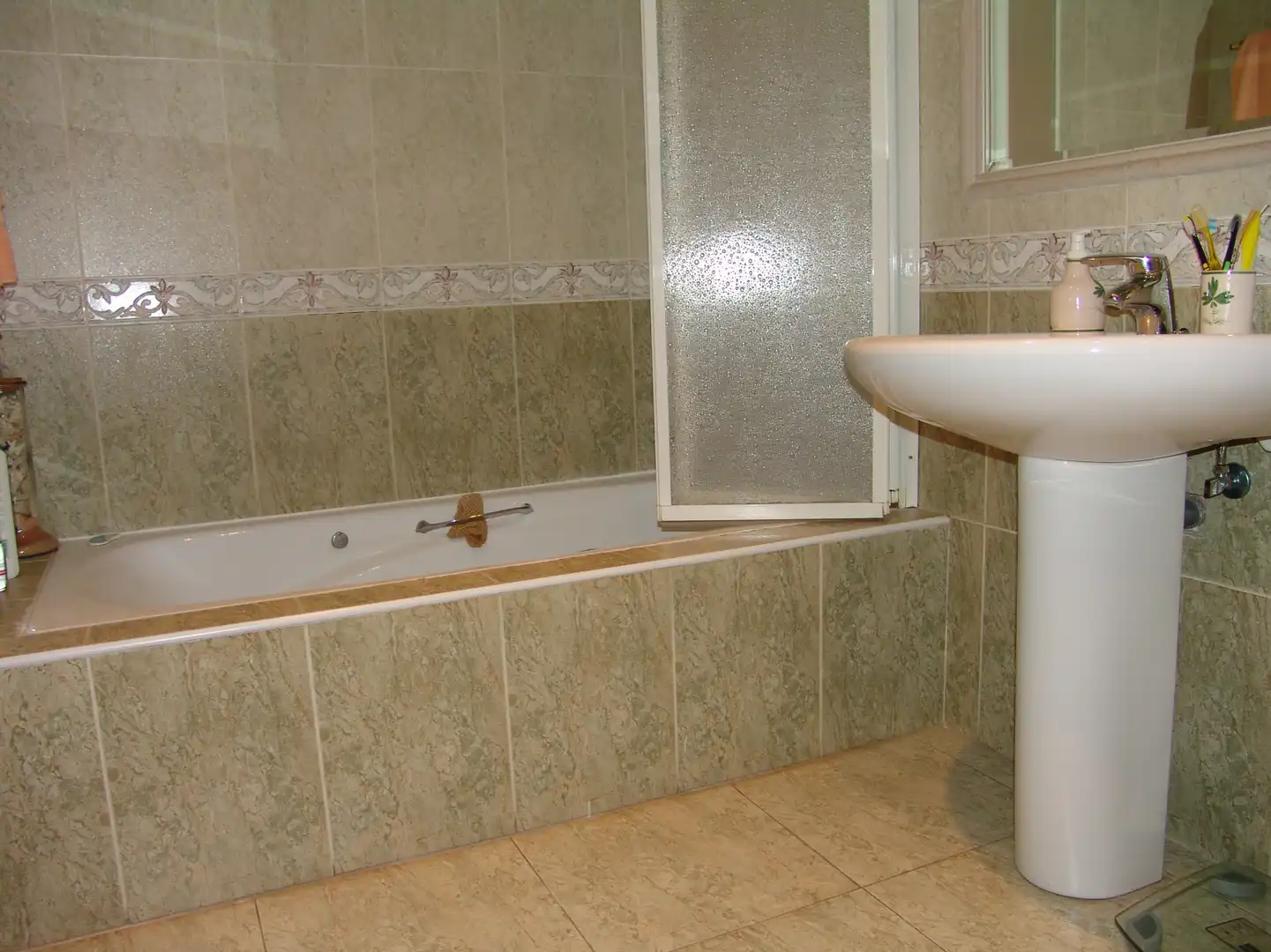 Baño de Piso en venta en  Logroño con Calefacción, Terraza y Piscina