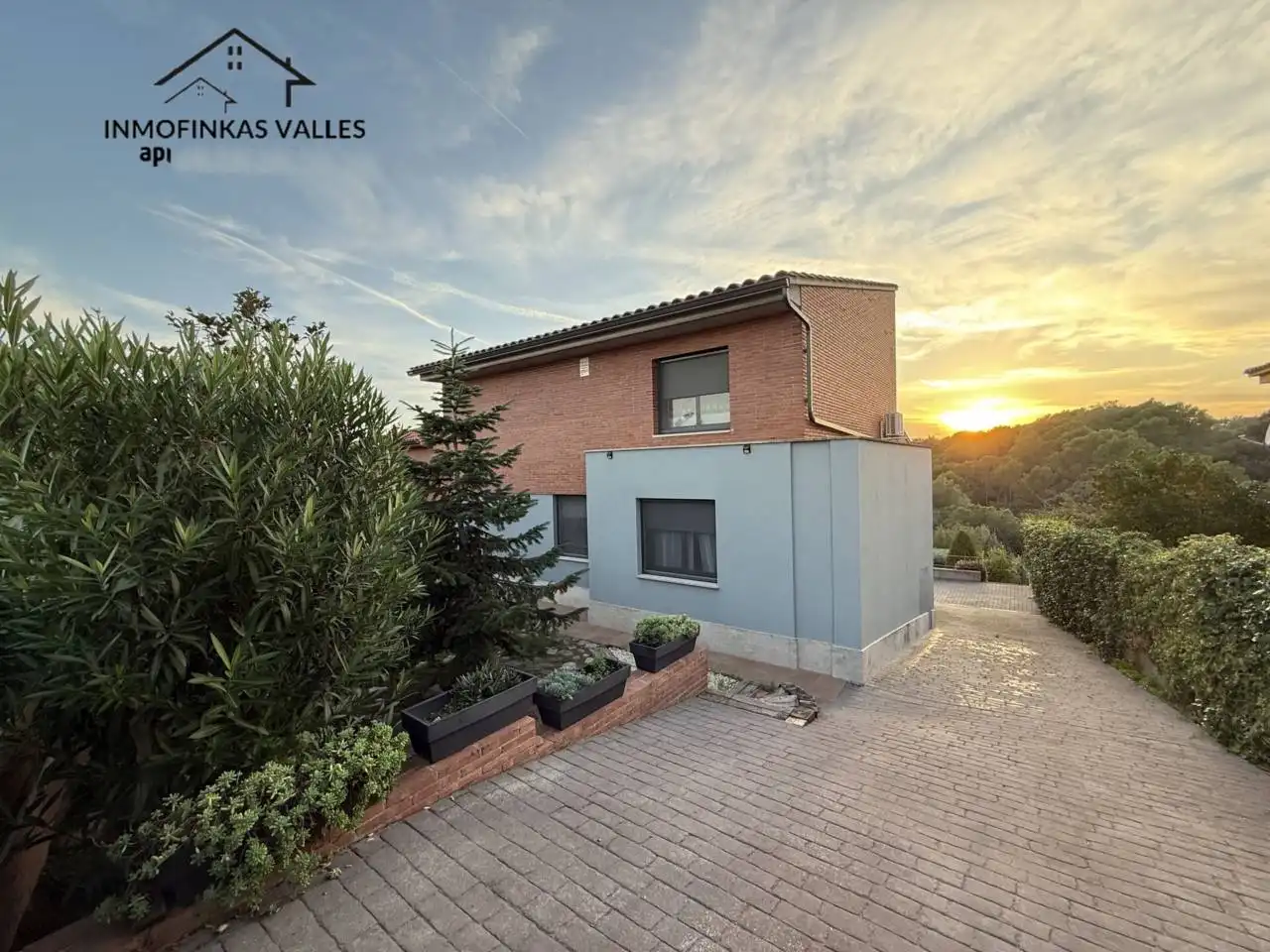 Vista exterior de Casa o xalet en venda en Caldes de Montbui amb Aire condicionat, Calefacció i Jardí privat