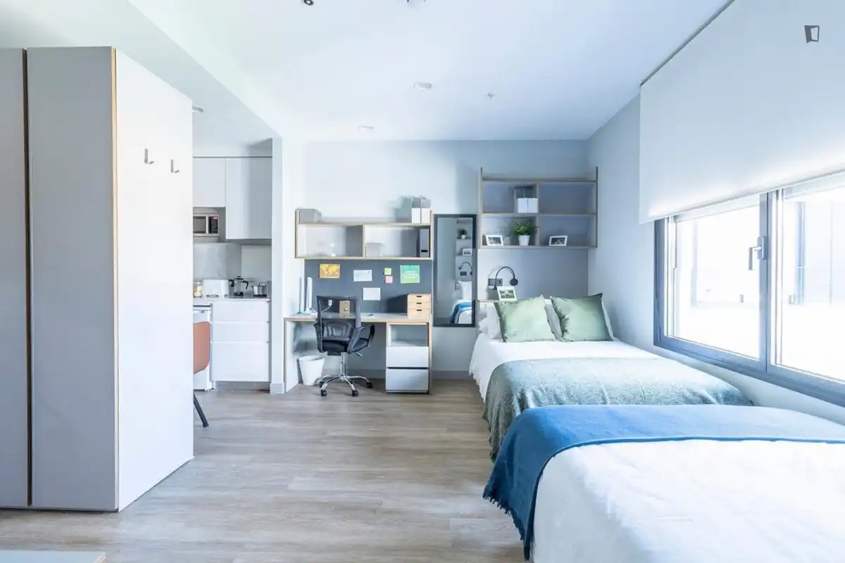 Habitación de Piso para compartir en Sevilla con Piscina, Amueblado y Internet