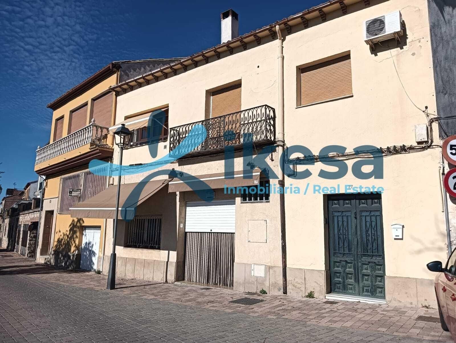 Exterior view of House or chalet for sale in Baeza