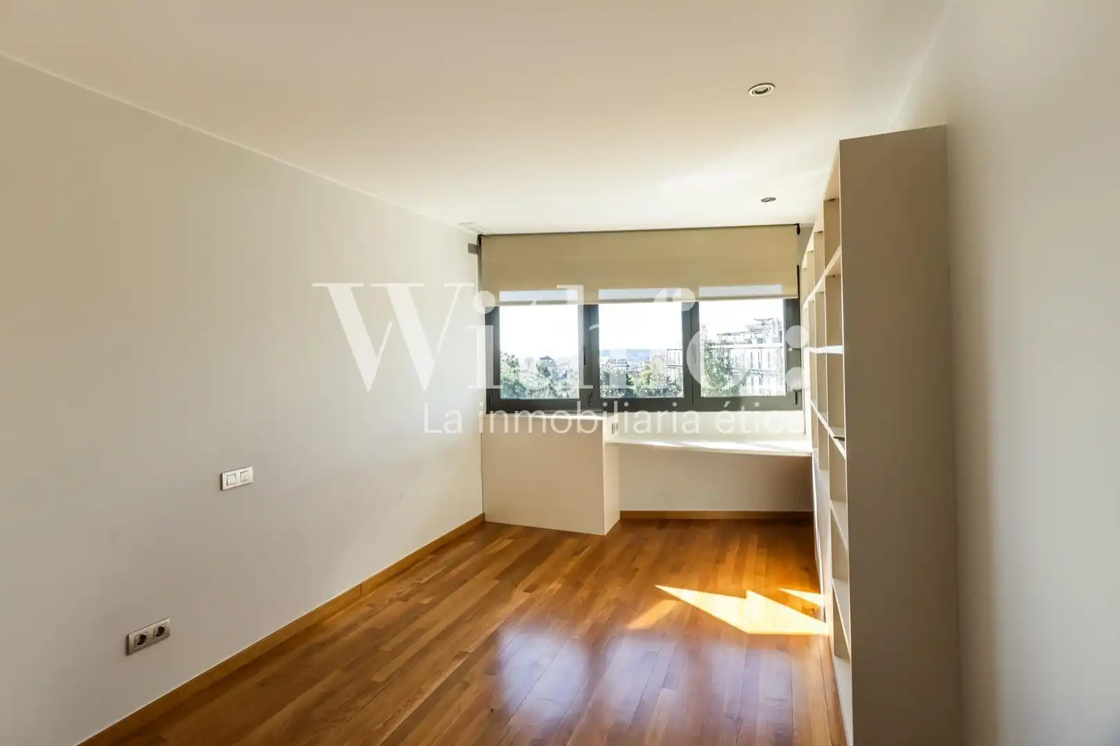 Bedroom of Attic for sale in Barcelona  with Air Conditioner, Heating and Terrace
