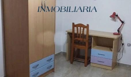 Foto 4 de Piso de alquiler en Calle Costanillas, Sta. Marina - San Andrés - San Pablo - San Lorenzo, Córdoba