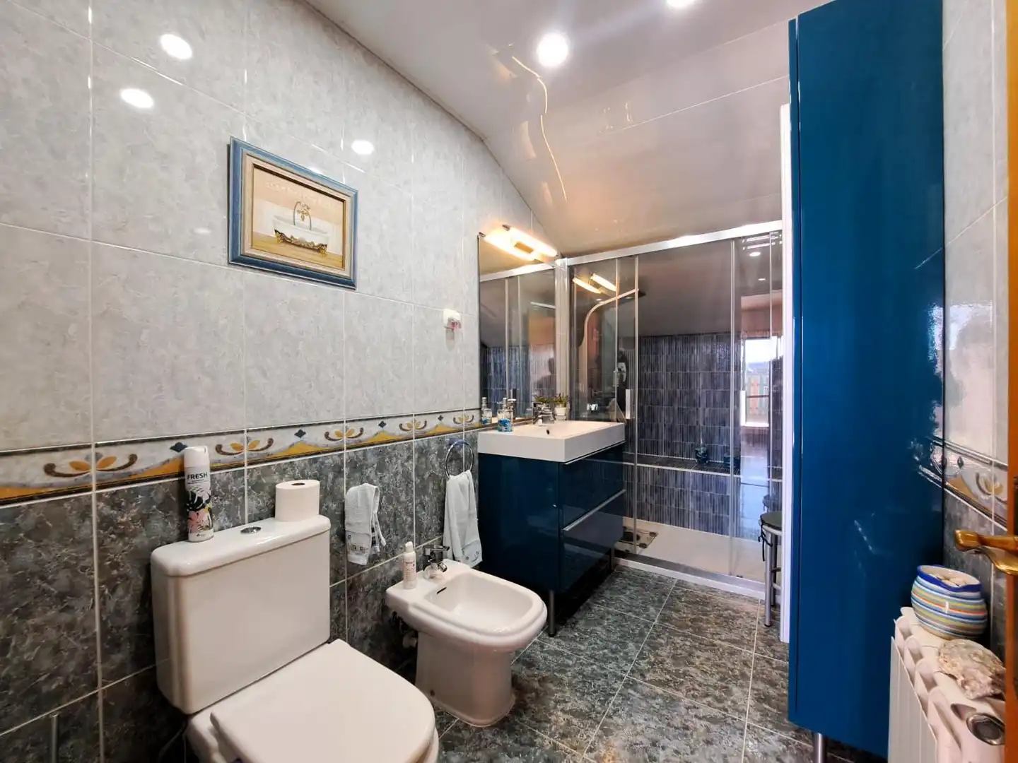 Baño de Dúplex en venta en Olesa de Montserrat con Aire acondicionado, Calefacción y Jardín privado
