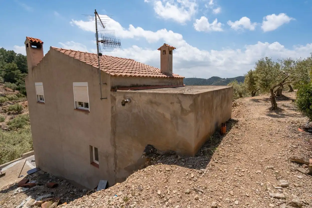 Außenansicht von Country house zum Verkauf in Tortosa mit Abstellraum
