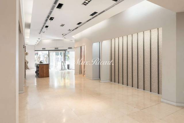 Local comercial en Alquiler en La Nova Esquerra de l'Eixample