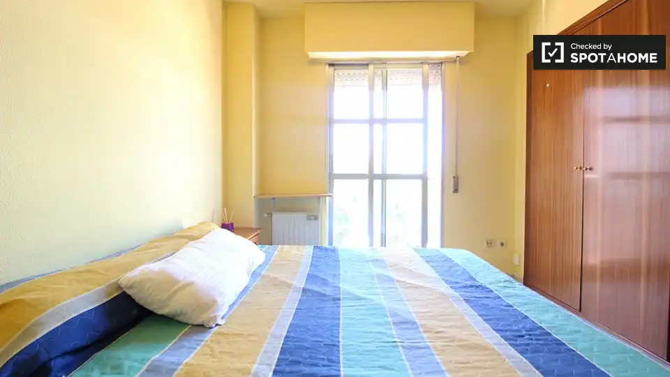 Room in Palomeras Bajas