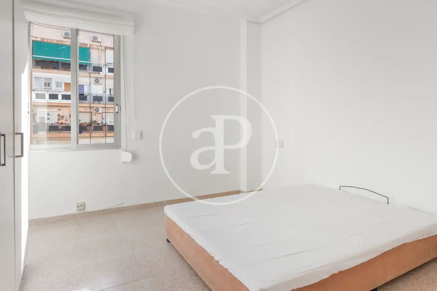 Habitación de Piso en venta en Valencia con Aire acondicionado y Calefacción