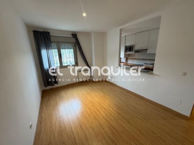 Bedroom of Flat to rent in Las Rozas de Madrid  with Air Conditioner, Storage room and Washing machine