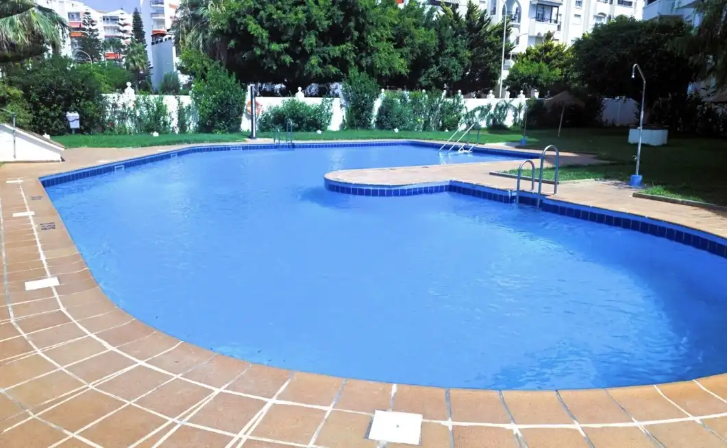 Àtic amb piscina en venda a Salobreña Costa
