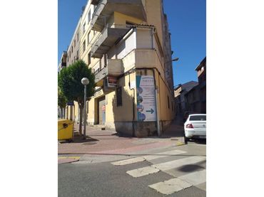 Business premises for sale in Avenida LERIDA