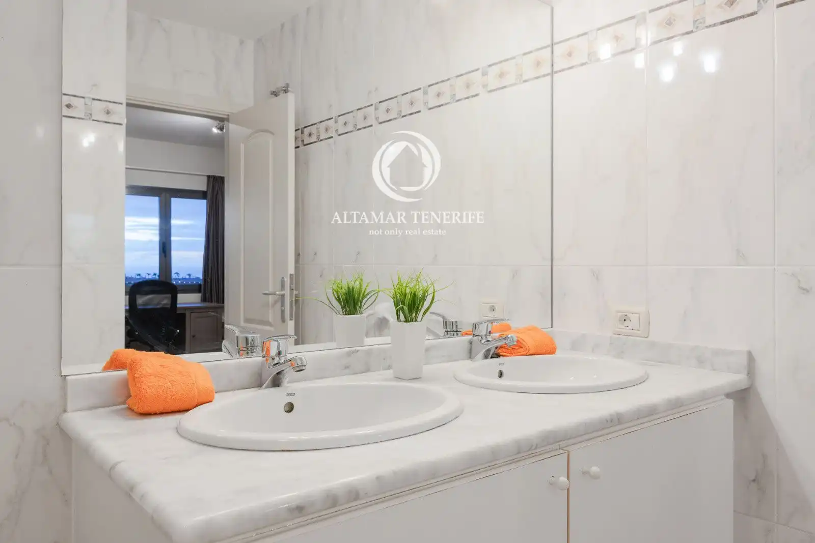 Terraced house with pool for sale in calle Helsinki, 12, imagen 19