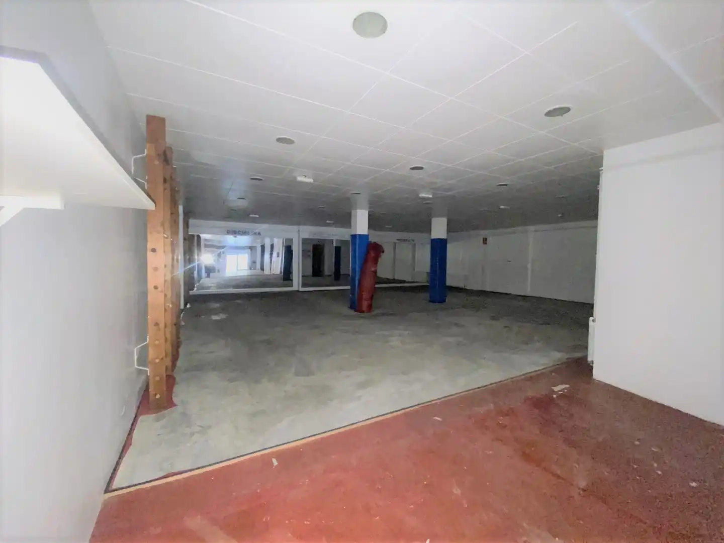 Local en venta en L'Hospitalet de Llobregat