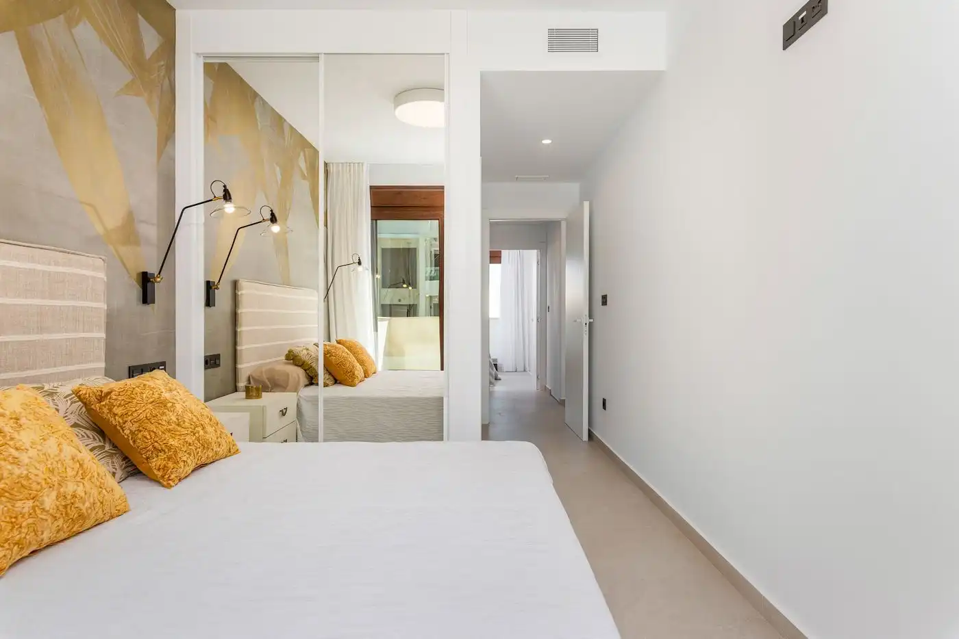 Habitación de Casa o chalet en venta en Torrevieja con Piscina comunitaria