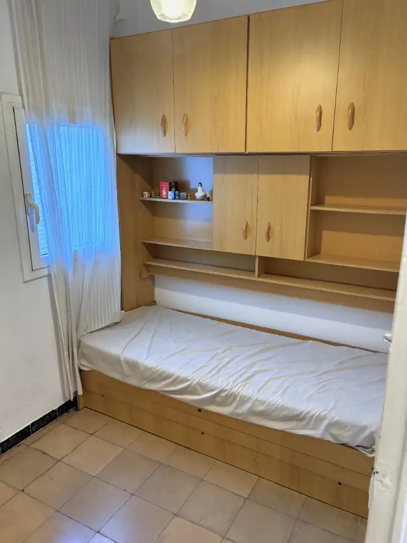 Dormitori de Pis en venda en L'Hospitalet de Llobregat amb Alarma