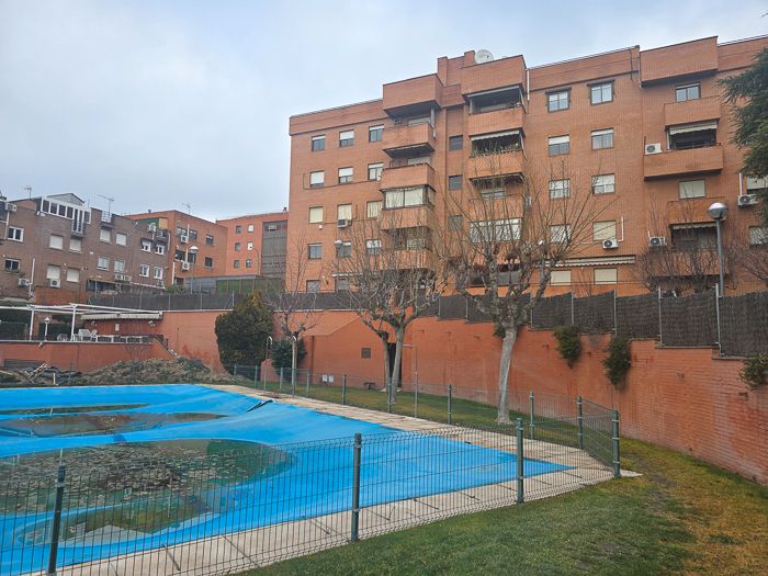 Exterior view of Duplex for sale in Alcobendas  with Air Conditioner, Heating and Parquet flooring