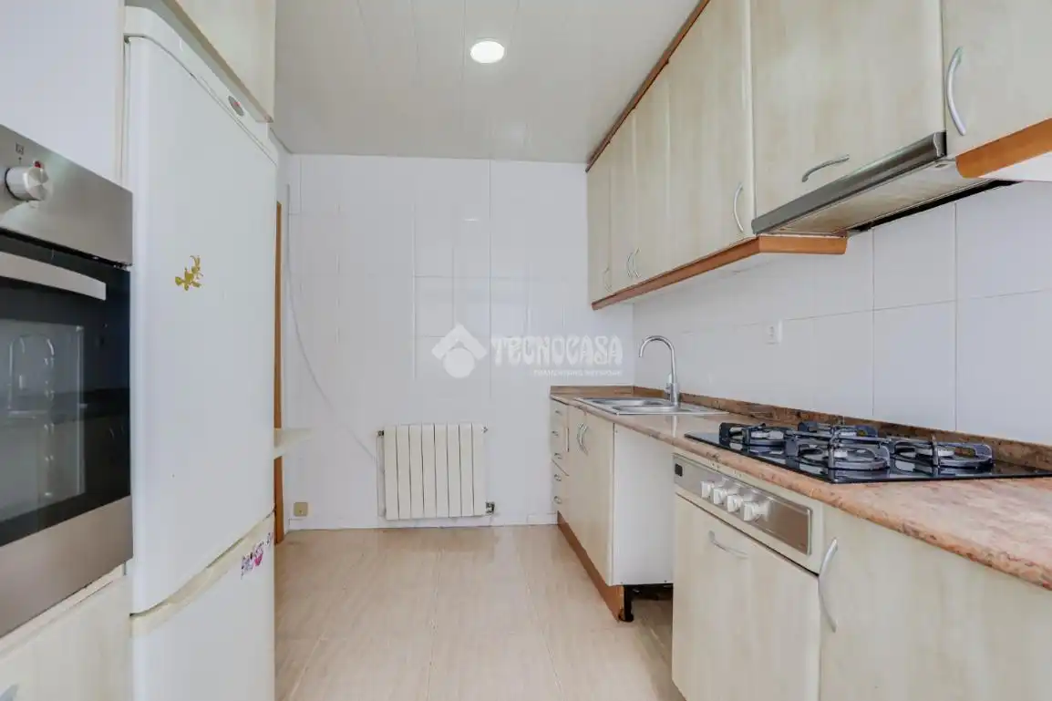 Cuina de Pis en venda en Sabadell amb Aire condicionat, Calefacció i Balcó