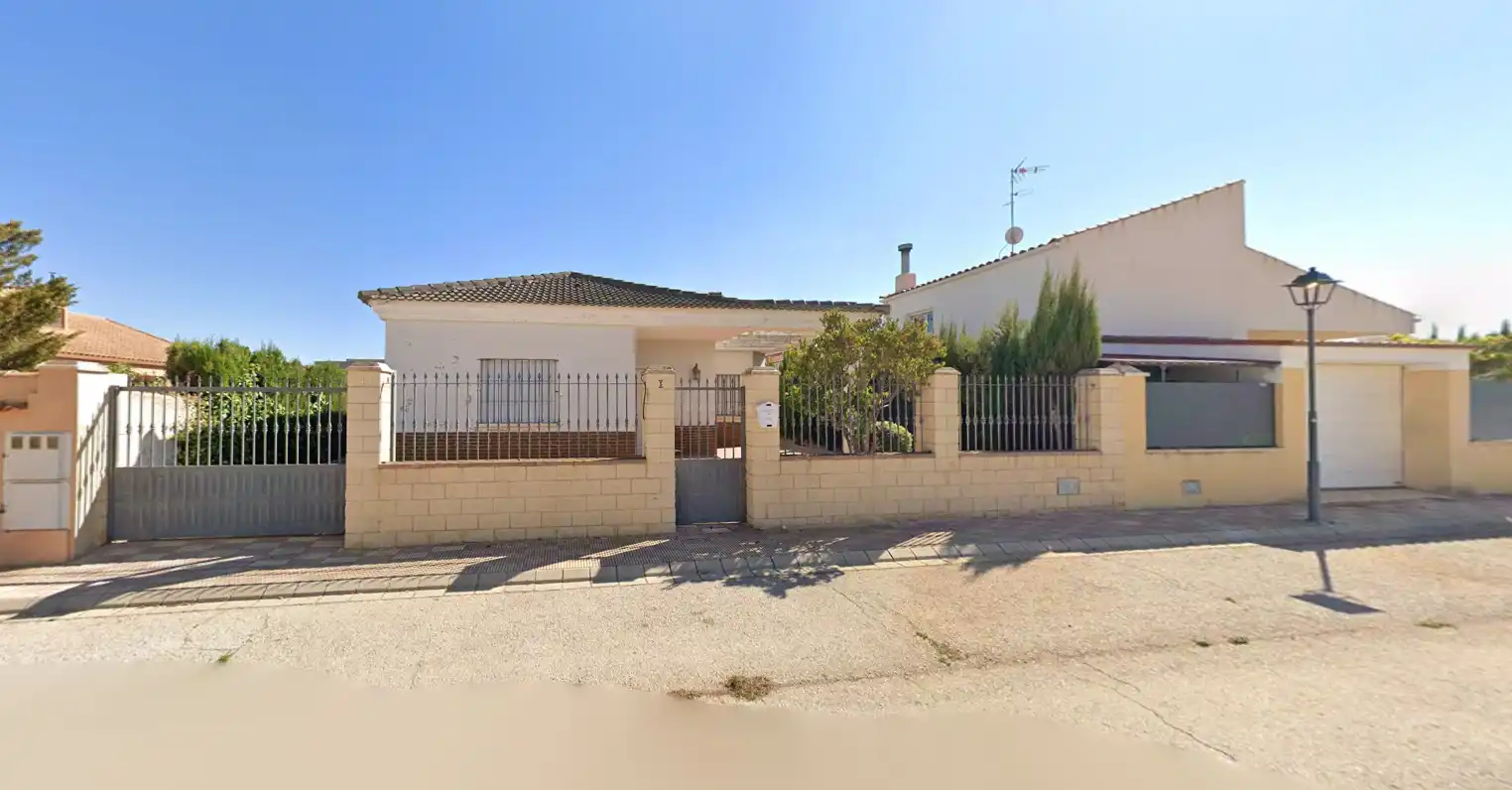 Vista exterior de Casa o xalet en venda en Chinchilla de Monte-Aragón