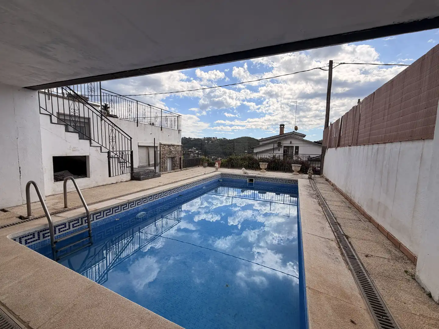 Piscina de Casa o xalet en venda en Vallirana amb Aire condicionat, Calefacció i Terrassa