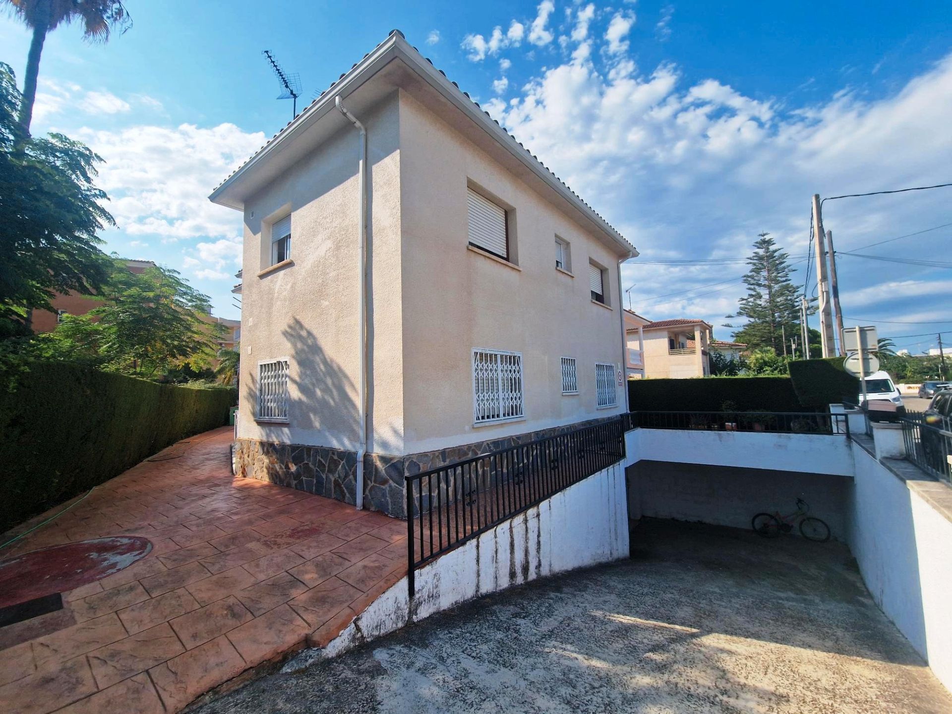 Exterior view of Planta baja for sale in Cambrils  with Air Conditioner, Heating and Terrace