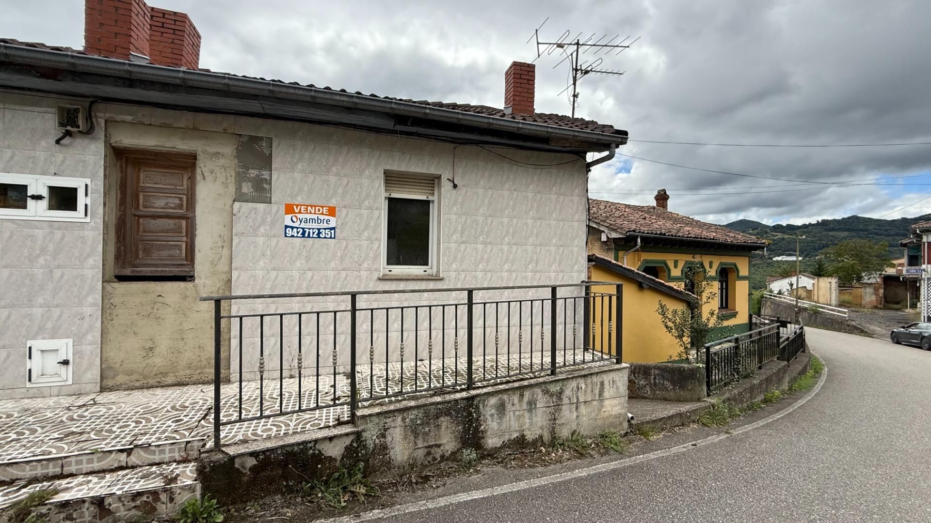Exterior view of House or chalet for sale in Langreo  with Terrace