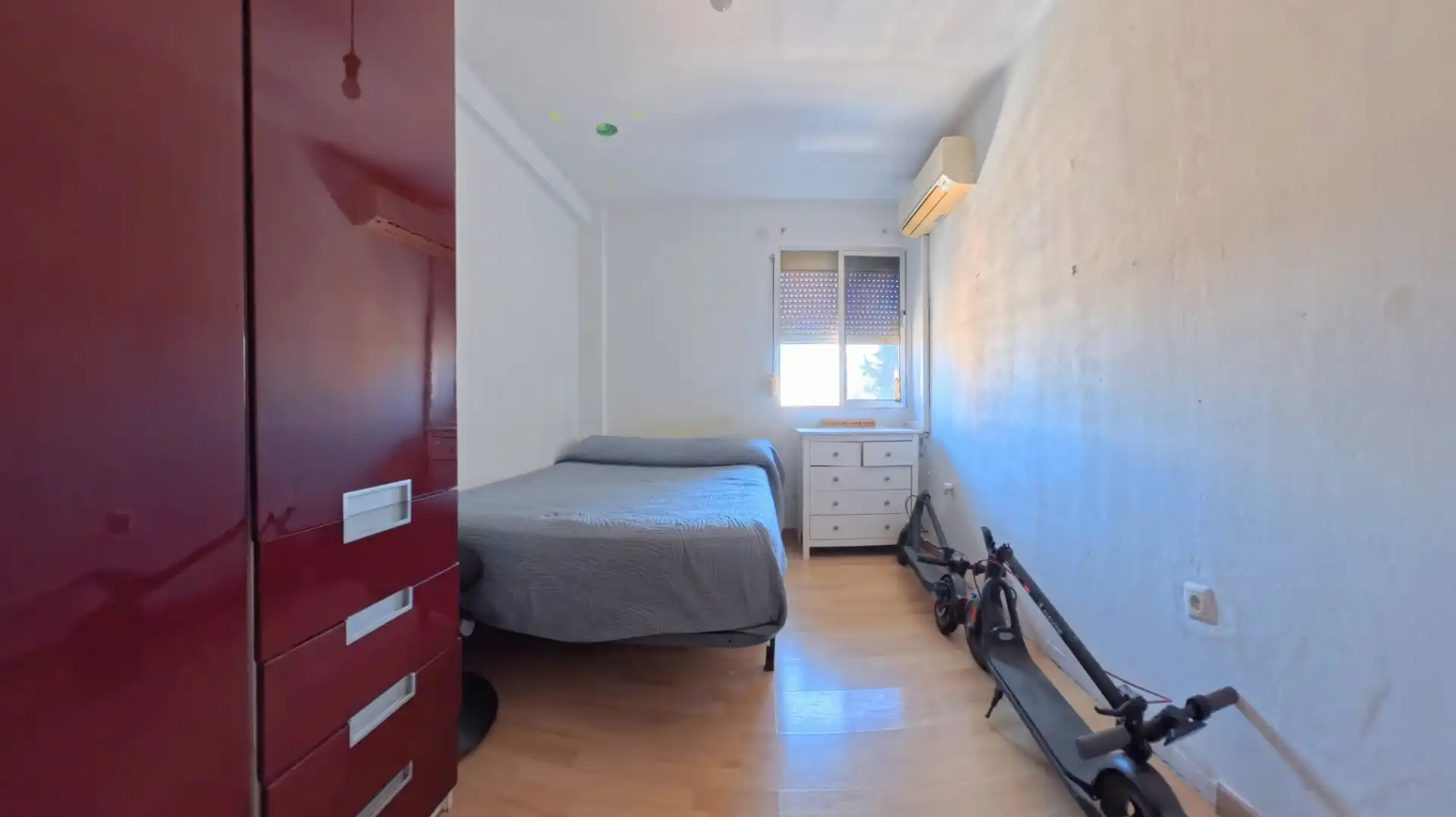 Habitación de Piso en venta en Sevilla con Aire acondicionado, Amueblado y Lavadora