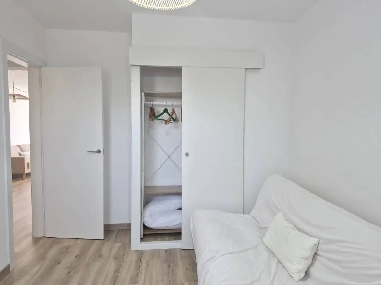 Habitación de Piso en venta en Cubelles con Aire acondicionado, Calefacción y Amueblado