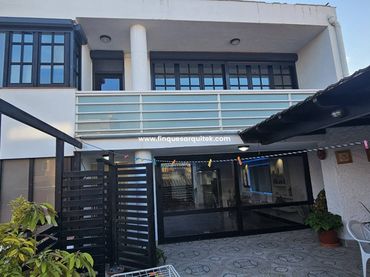 Casa con balcone in vendita a Rosselló