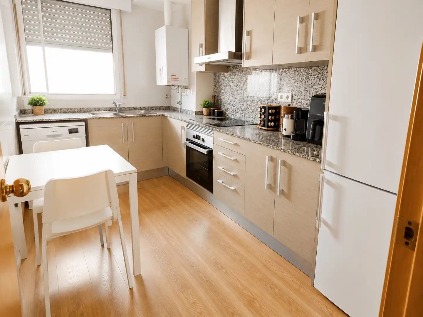 Kitchen of Flat for sale in Sabadell  with Air Conditioner, Heating and Parquet flooring
