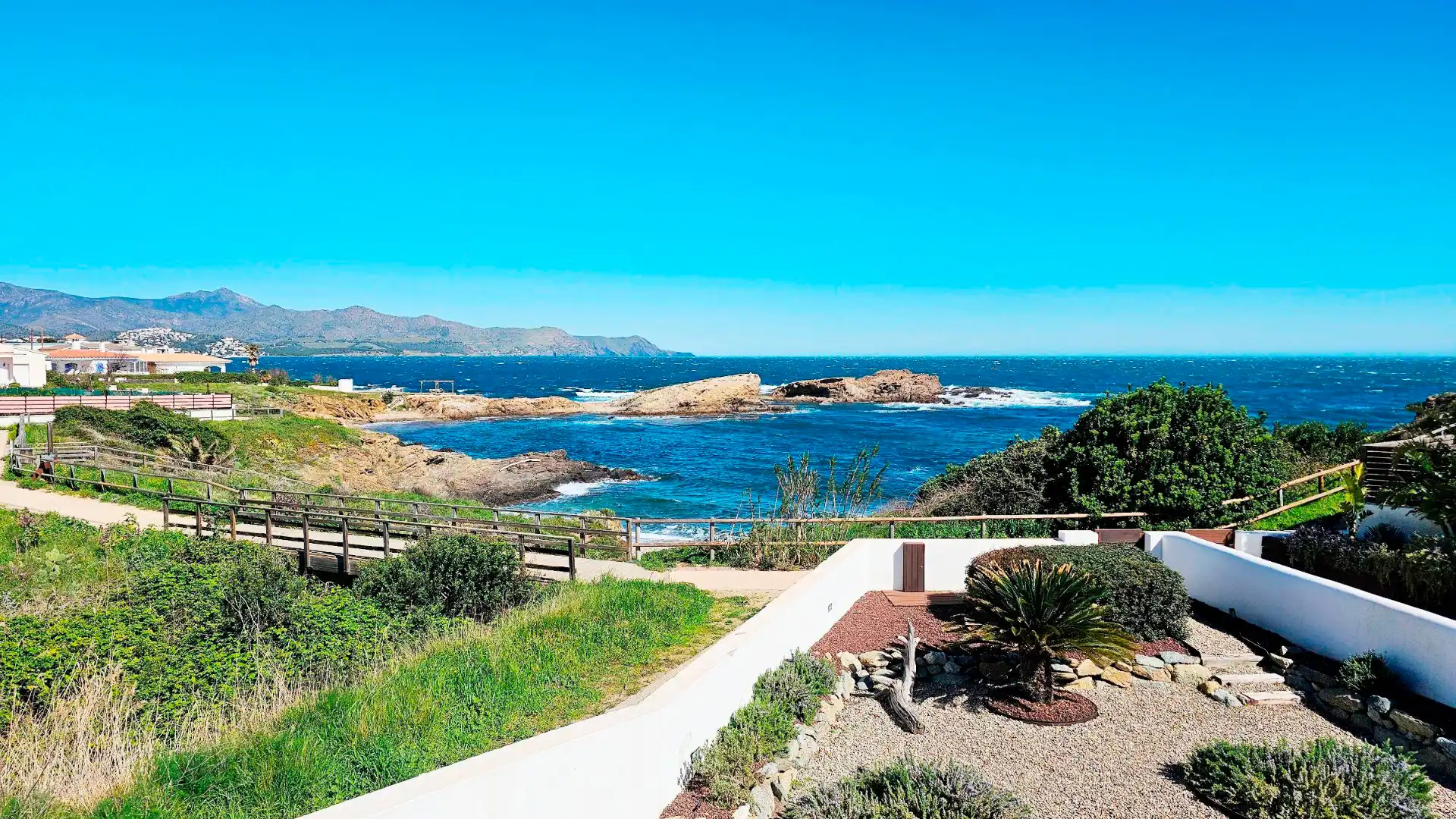 Vista exterior de Casa o chalet en venta en El Port de la Selva con Aire acondicionado, Calefacción y Jardín privado