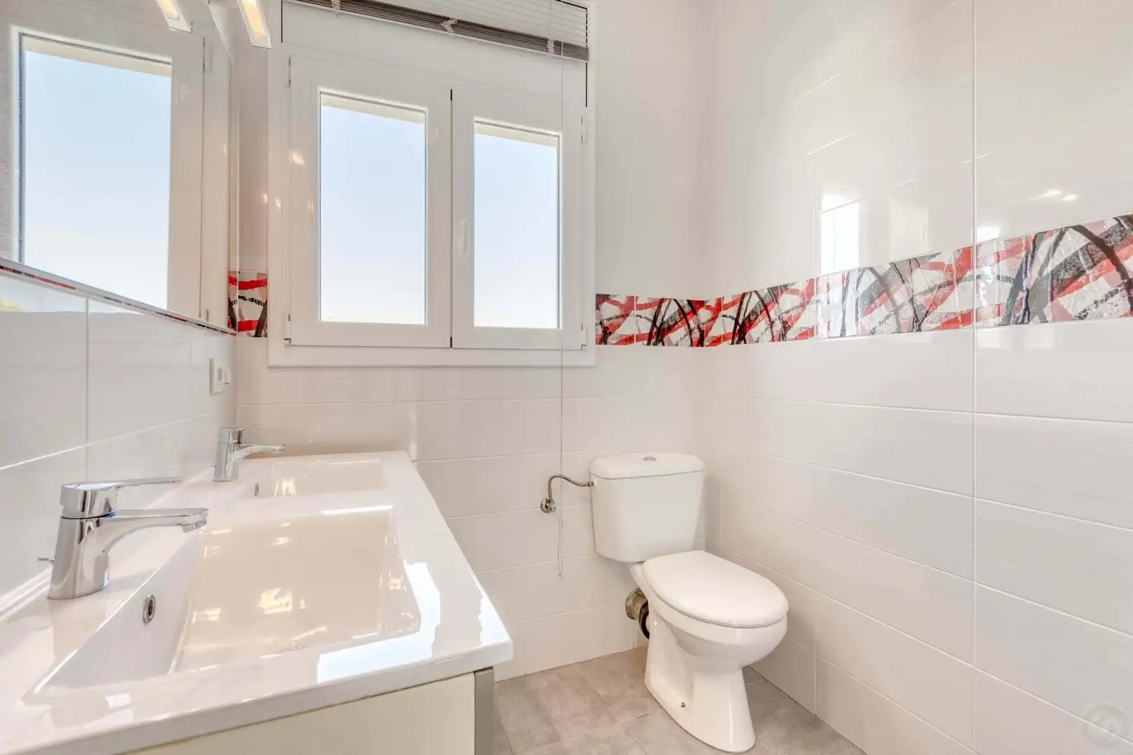 Baño de Casa o chalet en venta en Empuriabrava con Aire acondicionado, Calefacción y Jardín privado