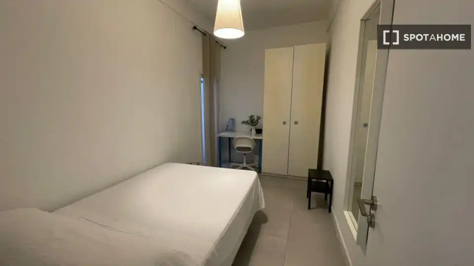 Room in Feria