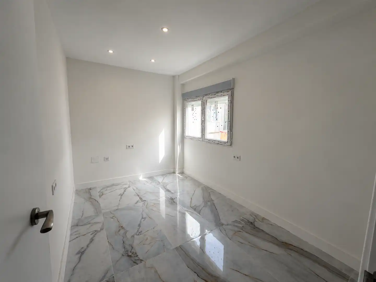 Schlafzimmer von Wohnungen zum Verkauf in Alicante / Alacant mit Klimaanlage und Heizung