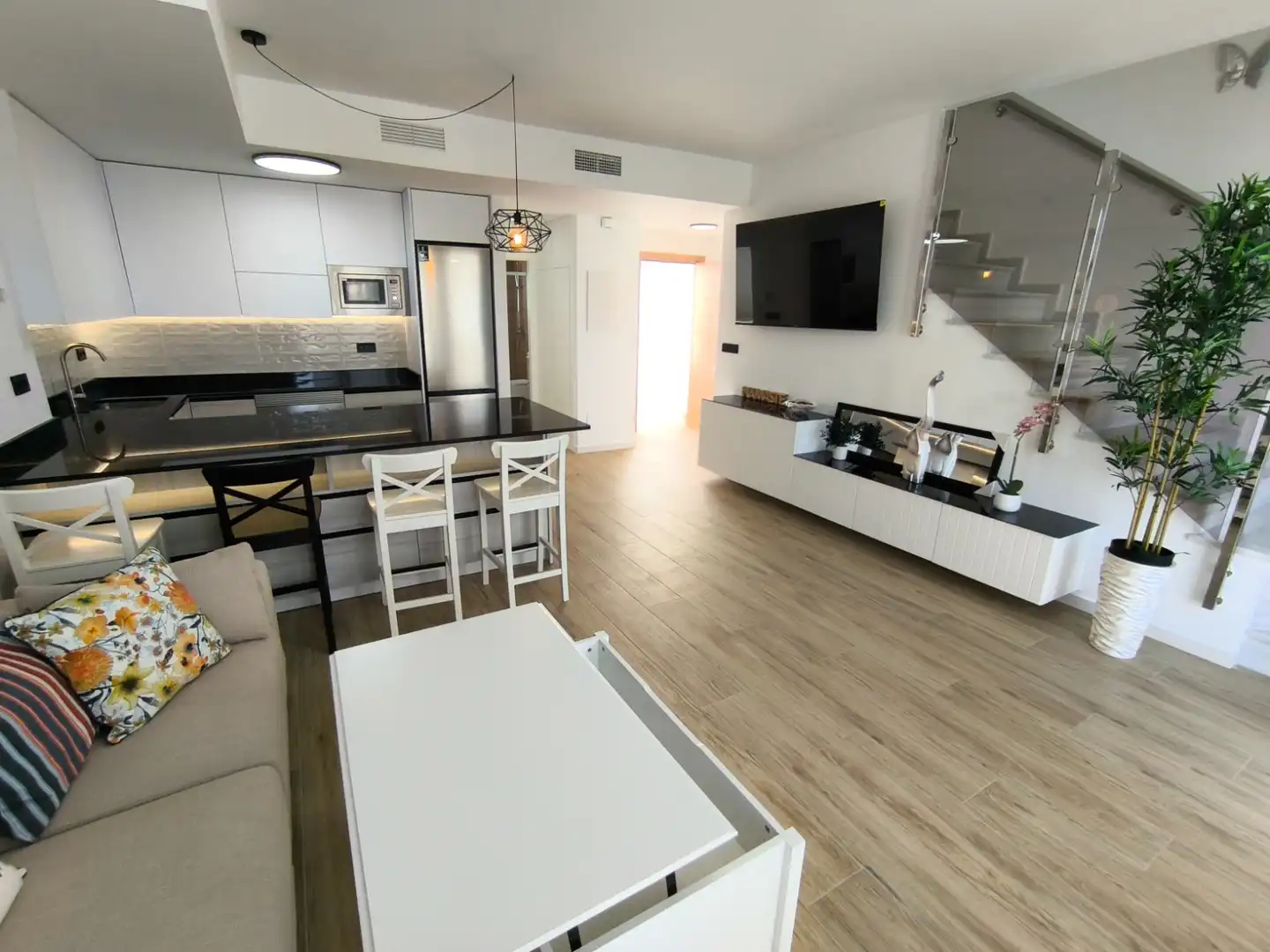 Casa adosada en venta en Calle Fotógrafo Tiana, 8, Las Lomas de Rame - Bahía Bella