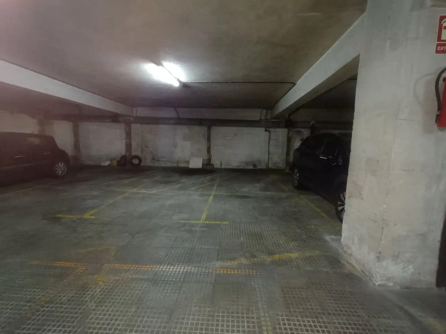 Parking de Piso en venta en Vigo  con Calefacción, Parquet y Trastero