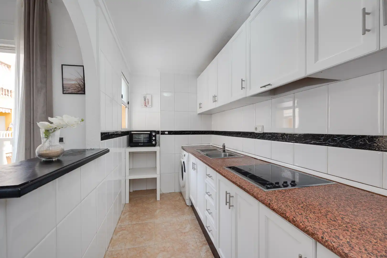 Cocina de Estudio en venta en Torrevieja con Terraza, Amueblado y Piscina comunitaria