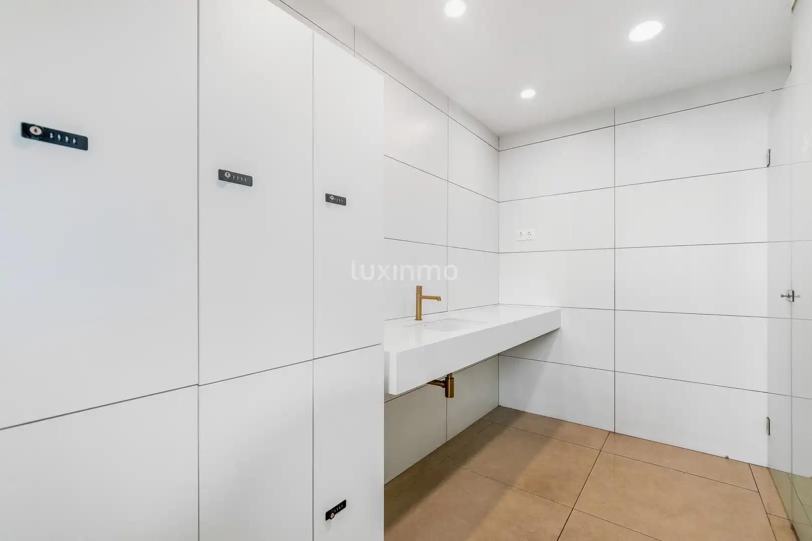 Bathroom of Flat for sale in Benidorm  with Air Conditioner, Heating and Private garden
