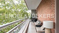 Balcony of Flat for sale in  Madrid Capital  with Air Conditioner, Heating and Parquet flooring