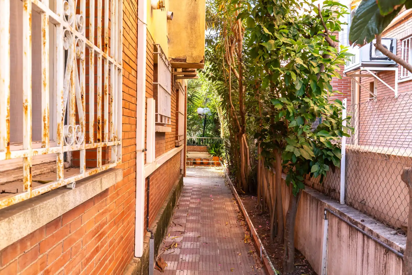 Vista exterior de Casa o xalet en venda en Montcada i Reixac amb Aire condicionat, Calefacció i Terrassa