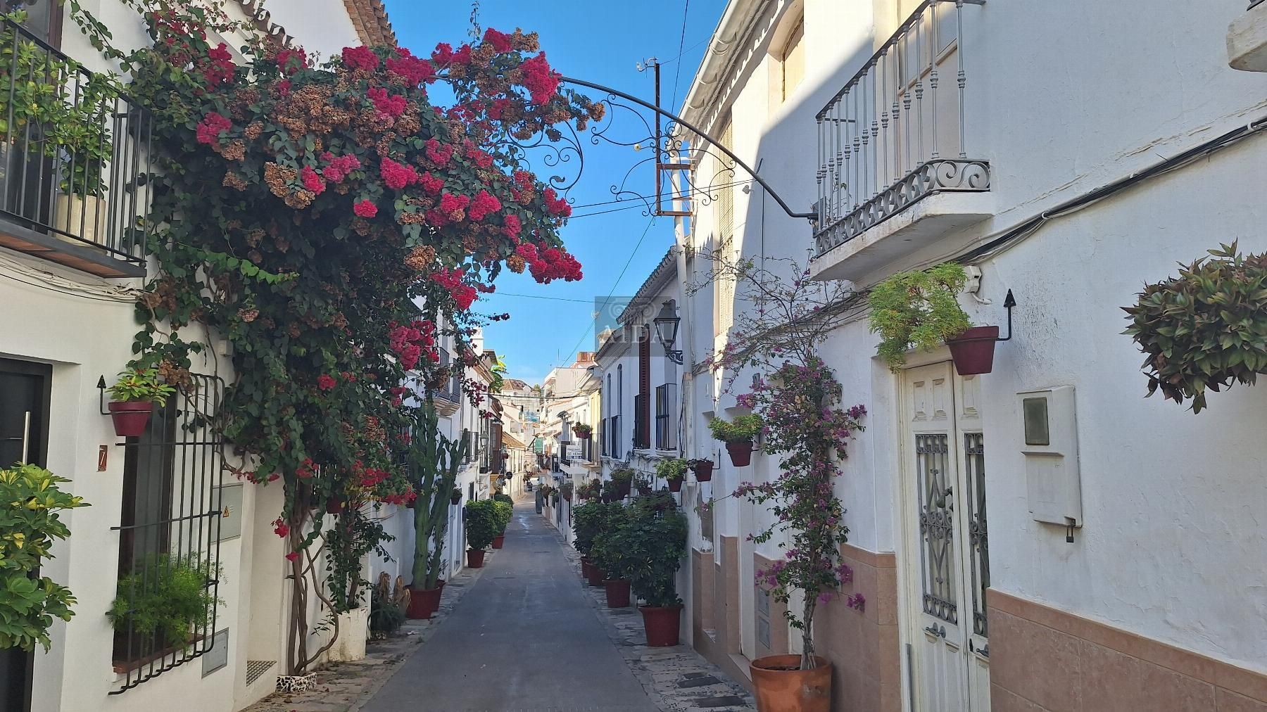 Exterior view of Houses for sale in Estepona  with Air Conditioner and Terrace