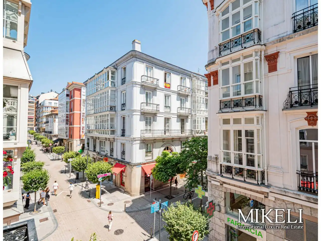 Flat with terrace to rent in Calle Hernán Cortés, imagen 10