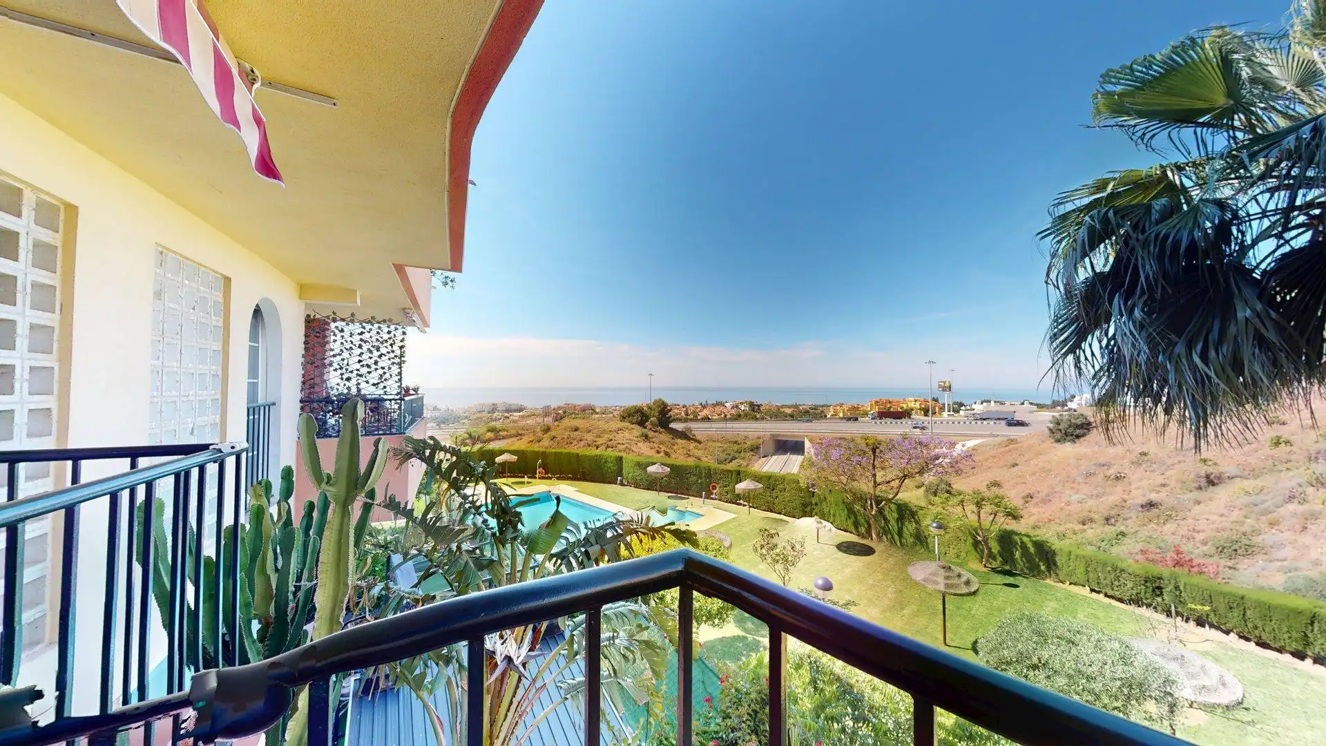 Terraza de Piso en venta en Mijas con Aire acondicionado, Calefacción y Jardín privado