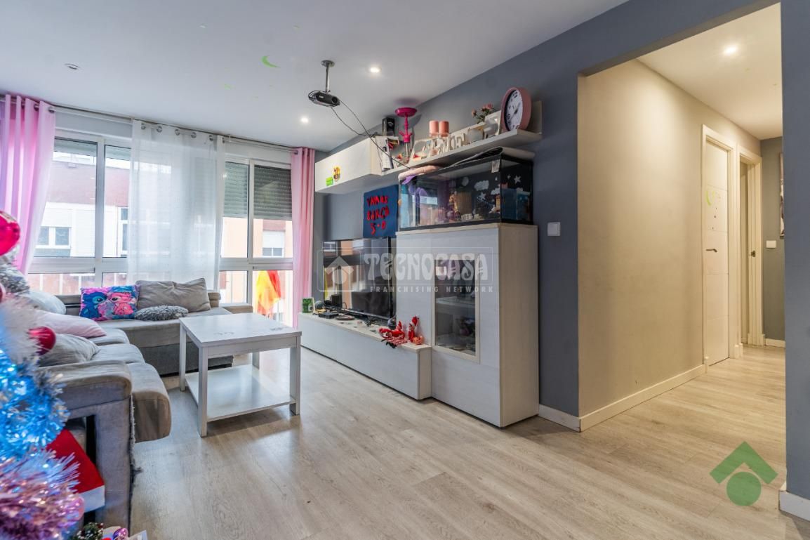 Sala d'estar de Pis en venda en Puerto Real amb Aire condicionat