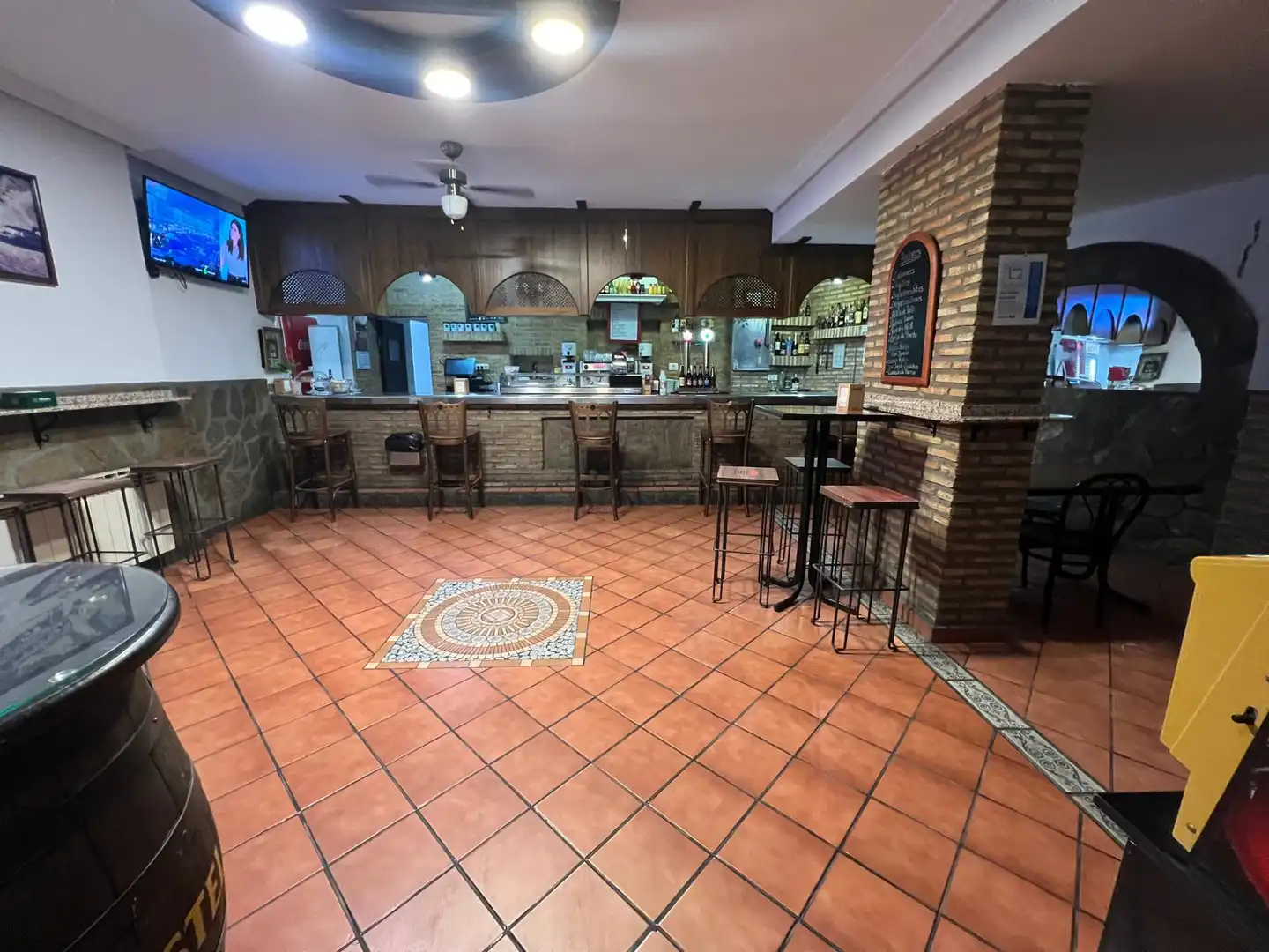 Business premises for transfer in Torres de la Alameda, imagen 14