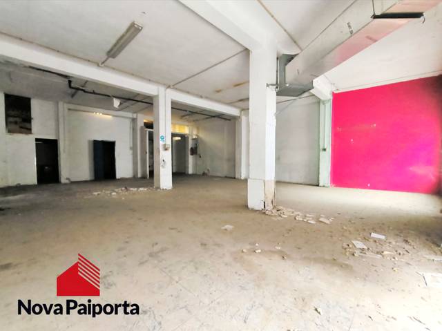 Local comercial en Alquiler en Camí Reial