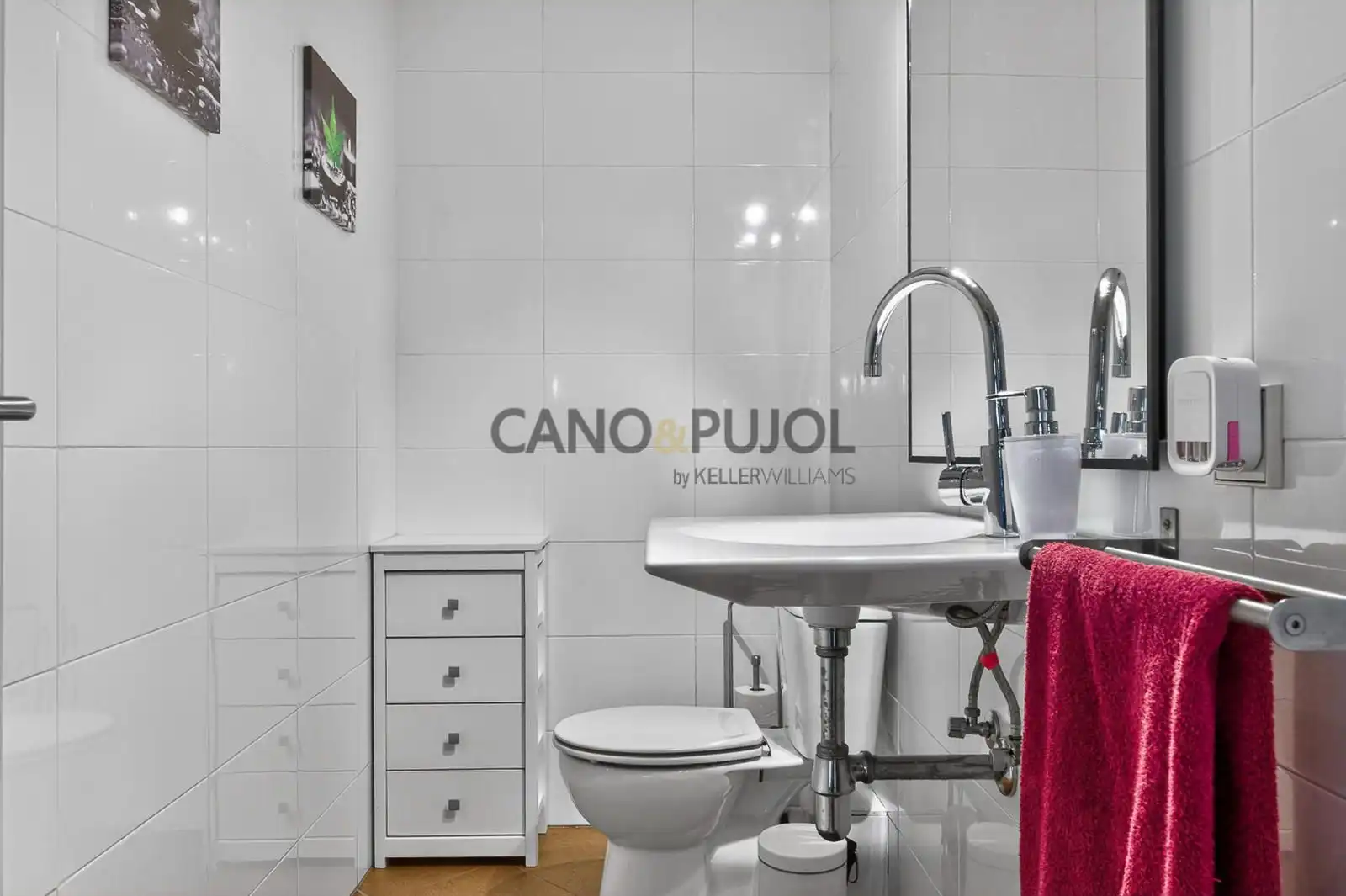 Bathroom of Houses for sale in Terrassa  with Air Conditioner, Heating and Terrace